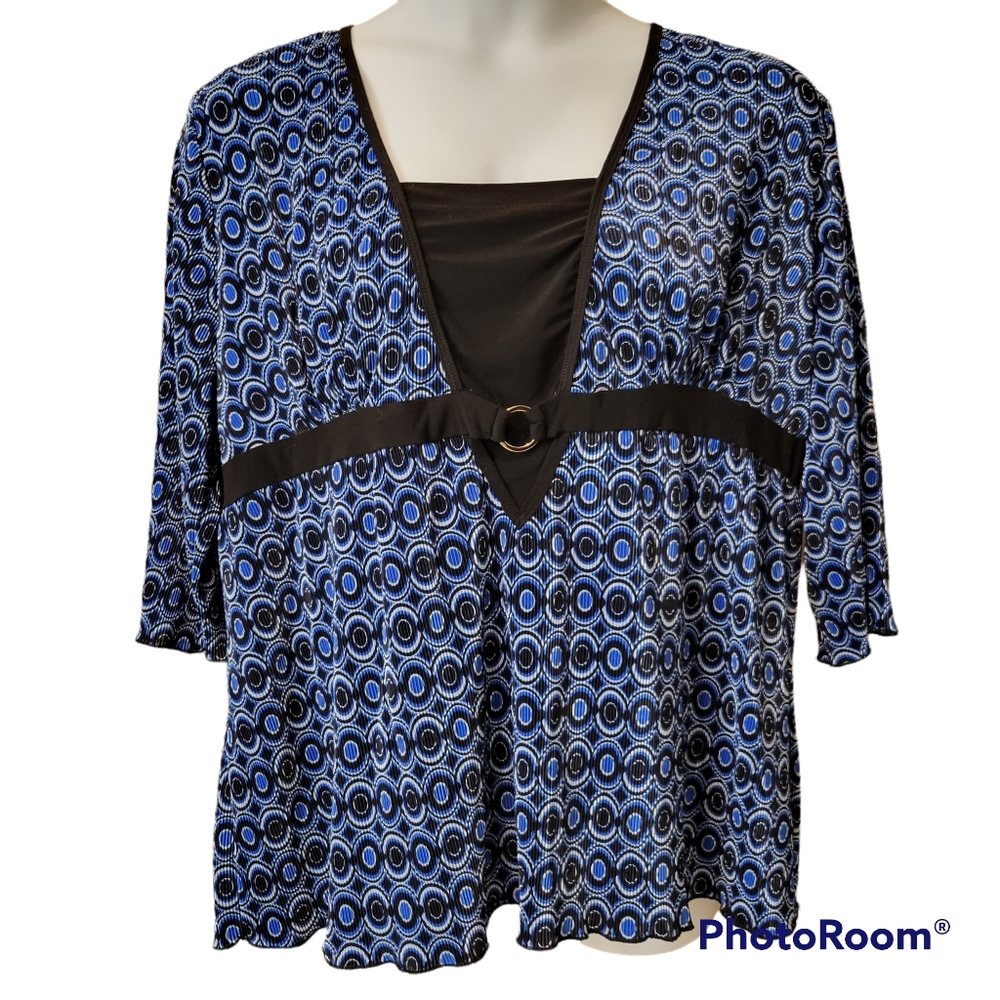 Lane Bryant blue and black 3/4 sleeve top, Size 22/24.